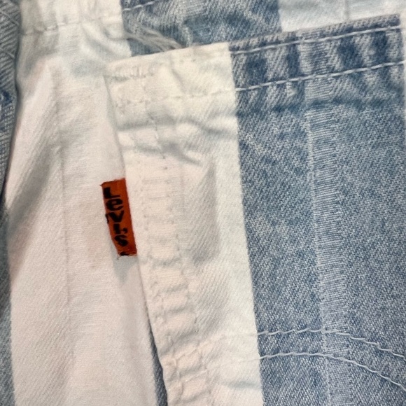 Vintage Womens Levi's 950 Relaxed Fit Blue White Stripd Shorts Sz 9 High Waisted - Picture 8 of 14